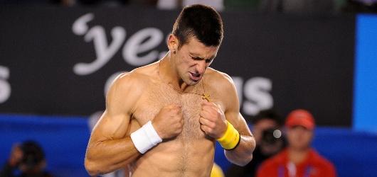 Djokovic attend Federer ou Murray en finale à Melbourne