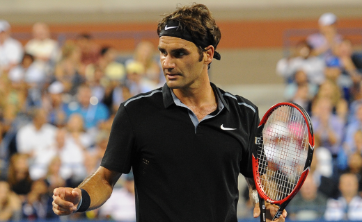 Federer passe l'obstacle Chardy dans la douleur à Bercy