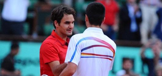 Federer stoppe Djokovic et rejoint Nadal à Roland Garros