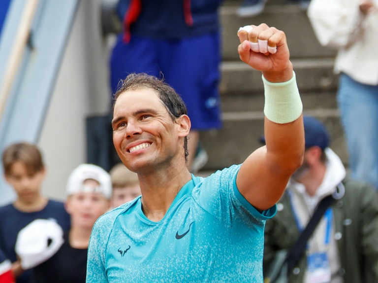 Nadal sweeps past Borg in Bastad