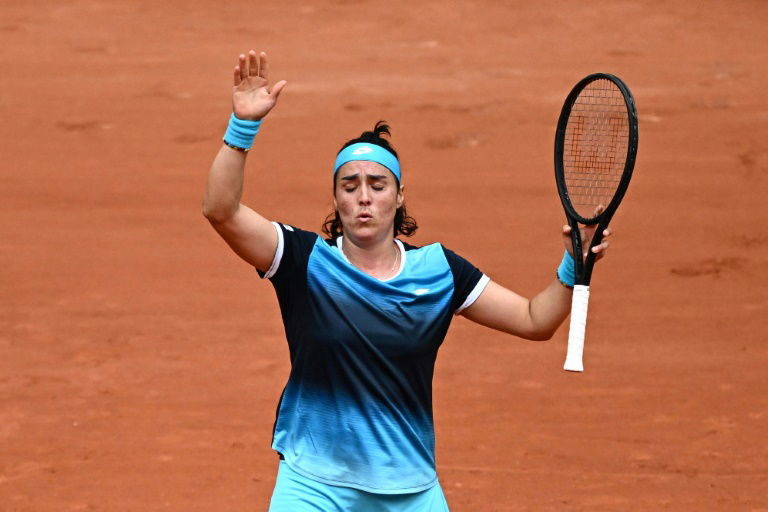 Roland-Garros: Jabeur déjà hors jeu, Alcaraz au rendez-vous