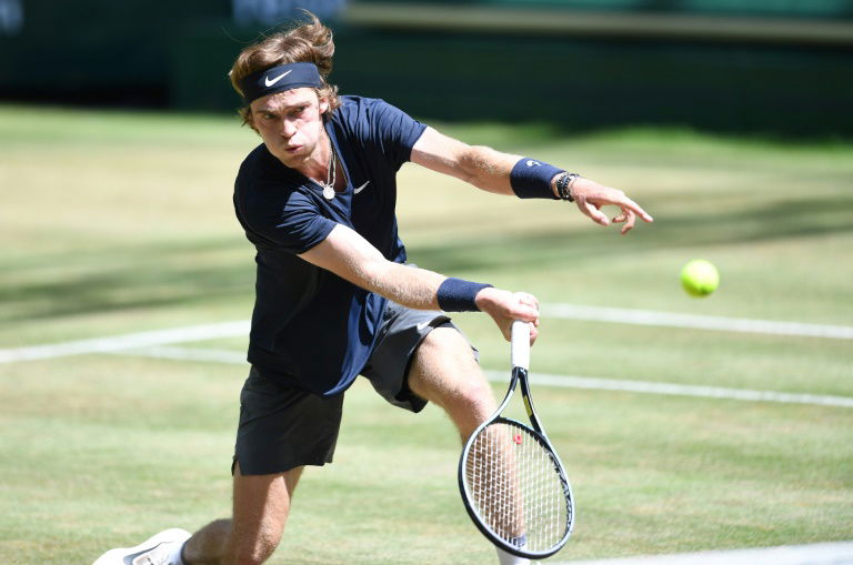 Rublev digs deep to reach Halle semi-finals
