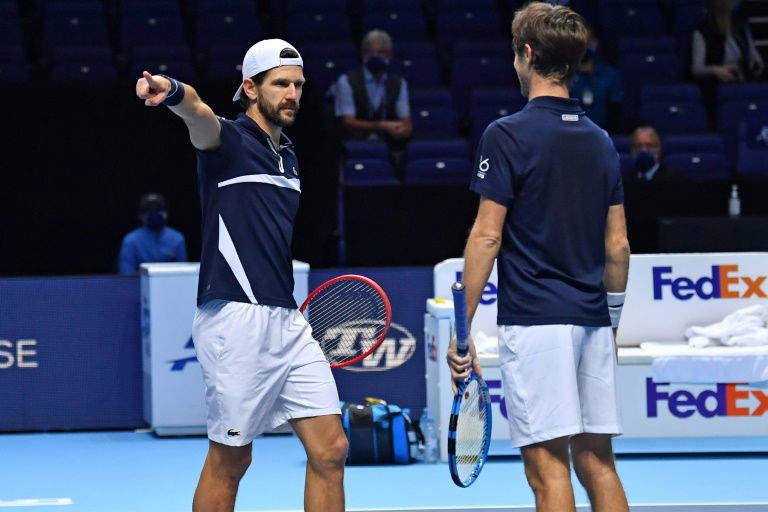 Masters de tennis: la paire Roger-Vasselin/Melzer arrache la finale en double
