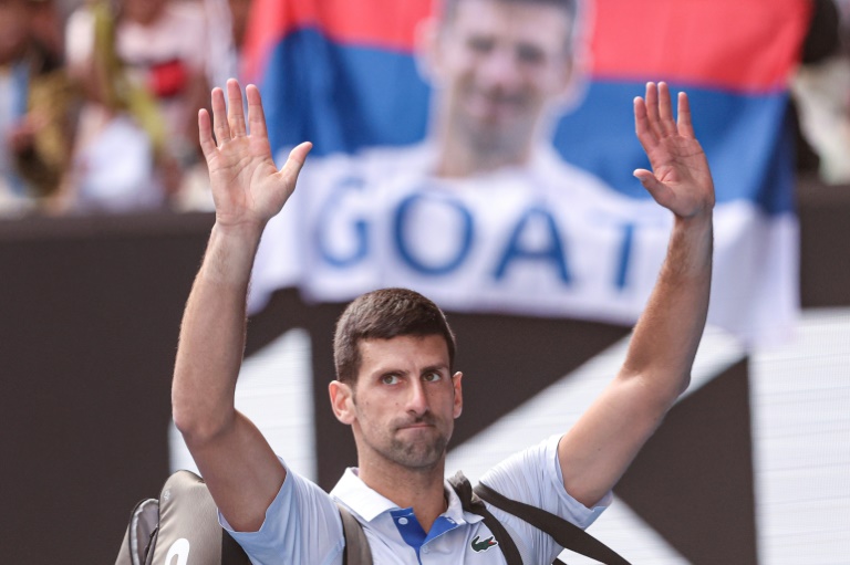 ATP: Djokovic devient le plus vieux numéro un mondial de l'histoire, devant Federer