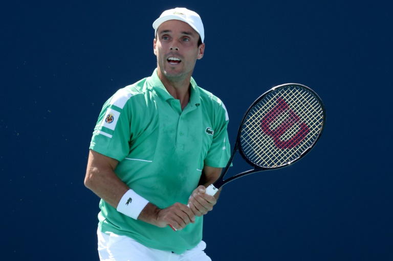 Bautista Agut becomes third Covid withdrawal at Wimbledon