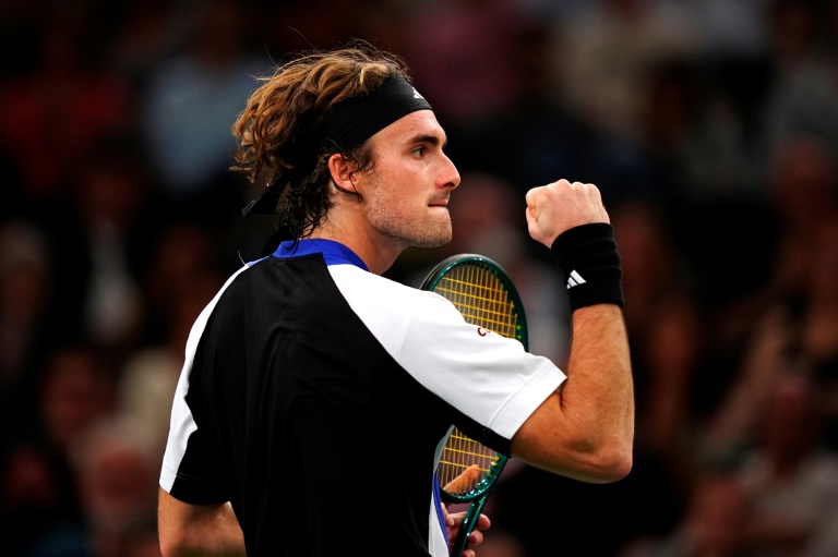 Masters 1000 de Paris: Tsitsipas attend Fils ou Zverev en quarts de finale