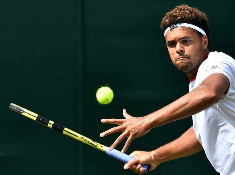 Tsonga sort Herbert et rejoint Pouille en quarts à Metz