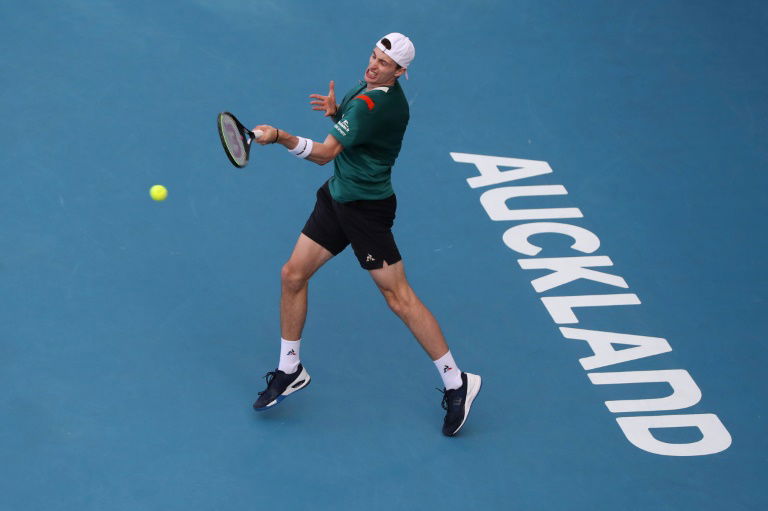 Humbert en finale à Auckland