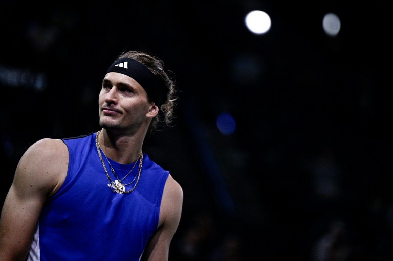 Masters 1000 de Paris: Zverev premier qualifié pour le dernier carré