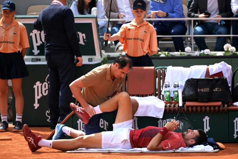 Djokovic says knee operation 'went well', no return date set