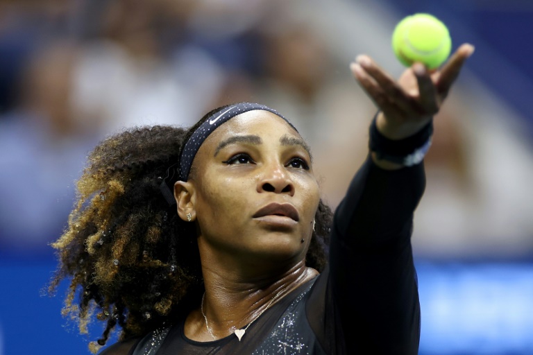 Serena Williams has grapefruit-sized cyst removed from neck