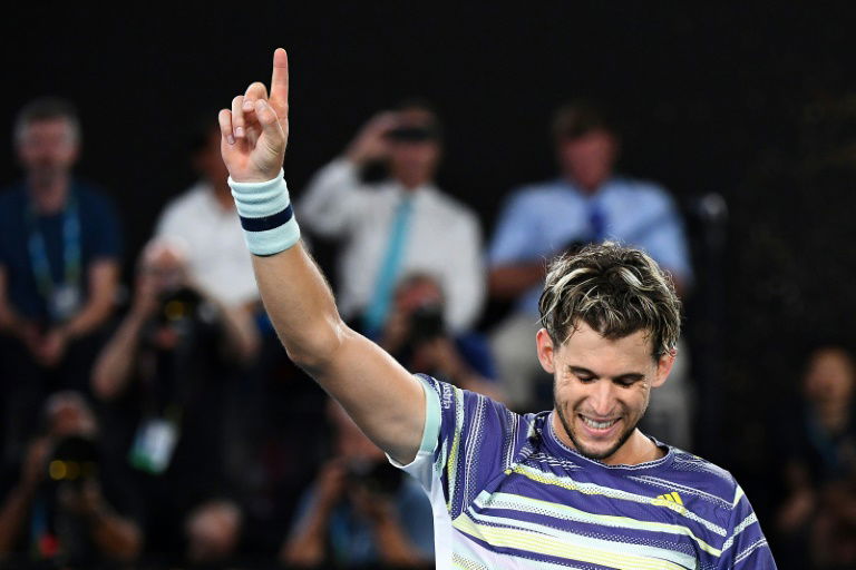 Young Algerian tennis player wins support with emotional video