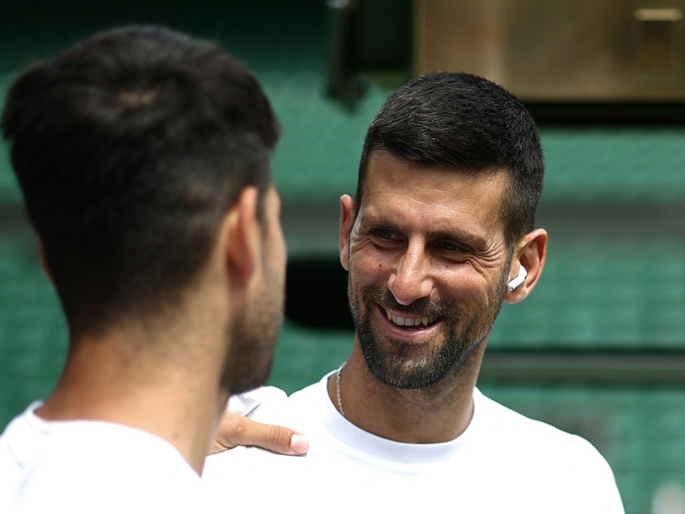 Nach Knie-OP:  Djokovic startet in Wimbledon