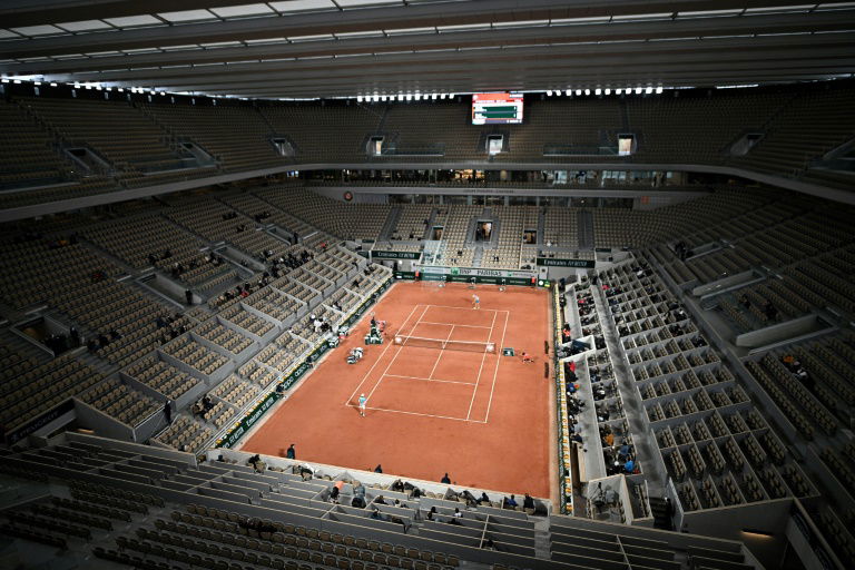 Roland-Garros: discussion sur un