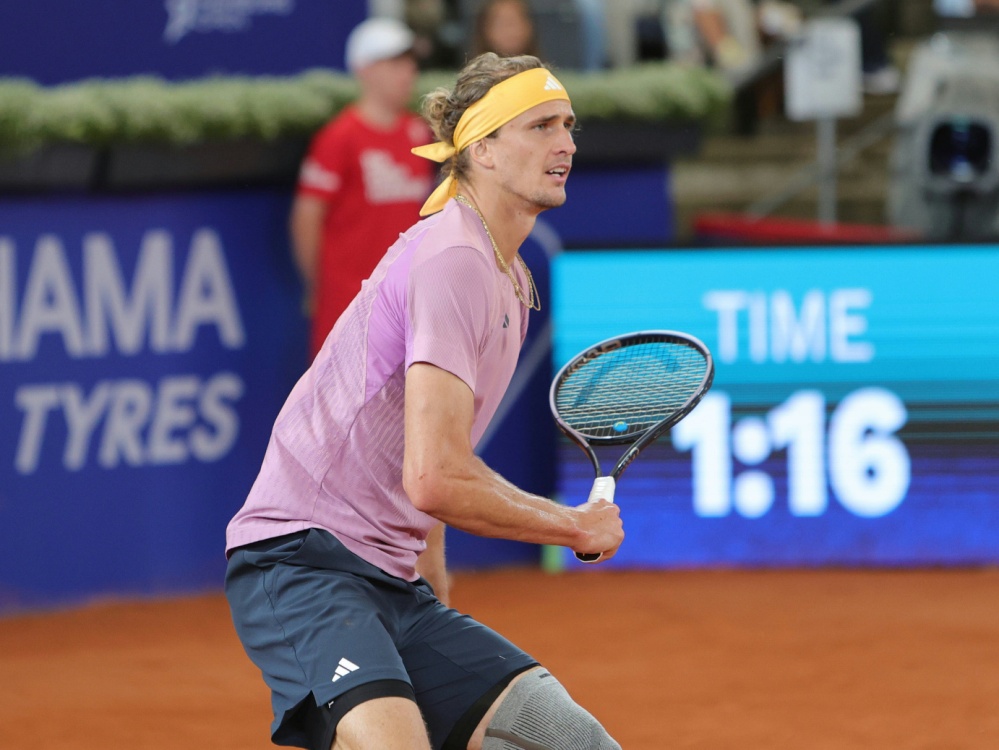 Hitziger Fight mit Gaston:  Zverev im Viertelfinale von Hamburg