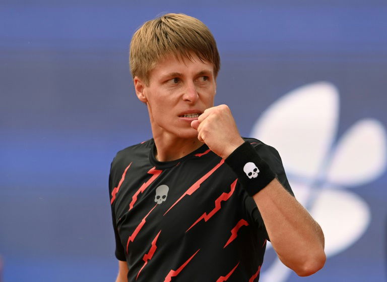 Top seed Zverev crashes out in Munich to world 107 Ivashka
