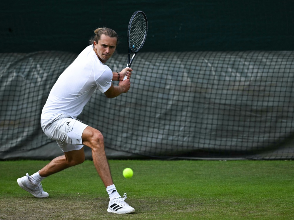 Wimbledon:  Zverev startet gegen Carballes Baena