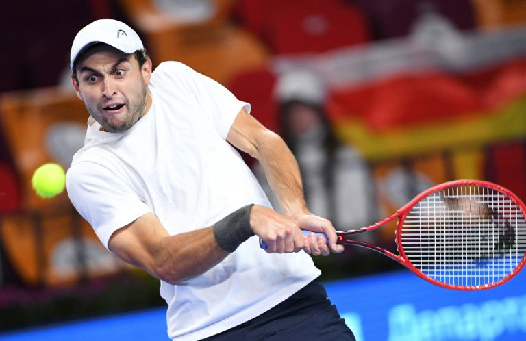 Karatsev élimine Khachanov et rejoint Cilic en finale à Moscou