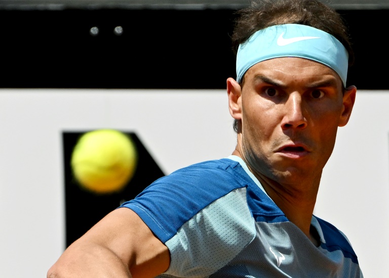 Roland-Garros: Nadal a frappé, fort, sur le Central