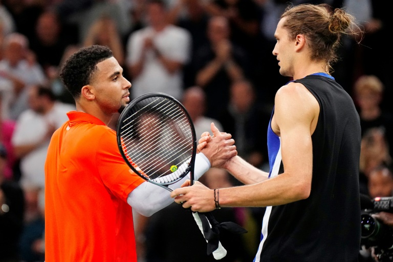 À Paris, Zverev éteint Fils, Humbert défie Alcaraz