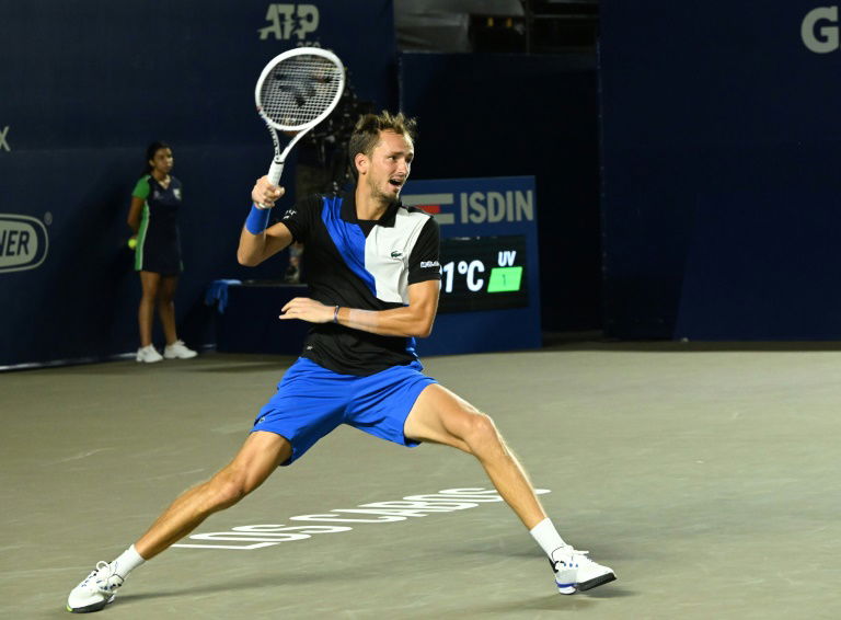 Medvedev makes triumphant return in Mexico with landmark 250th win