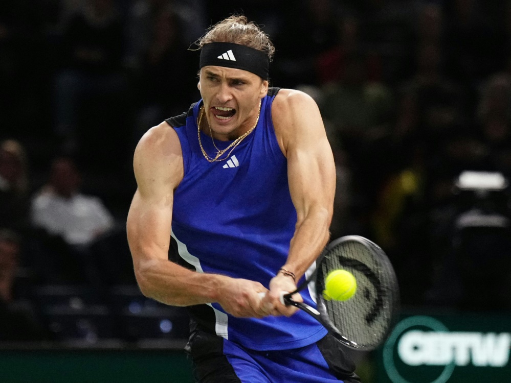 Zverev nach hartem Kampf im Viertelfinale von Paris