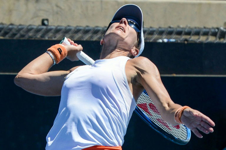 Bencic advances as injured de Minaur out of Adelaide