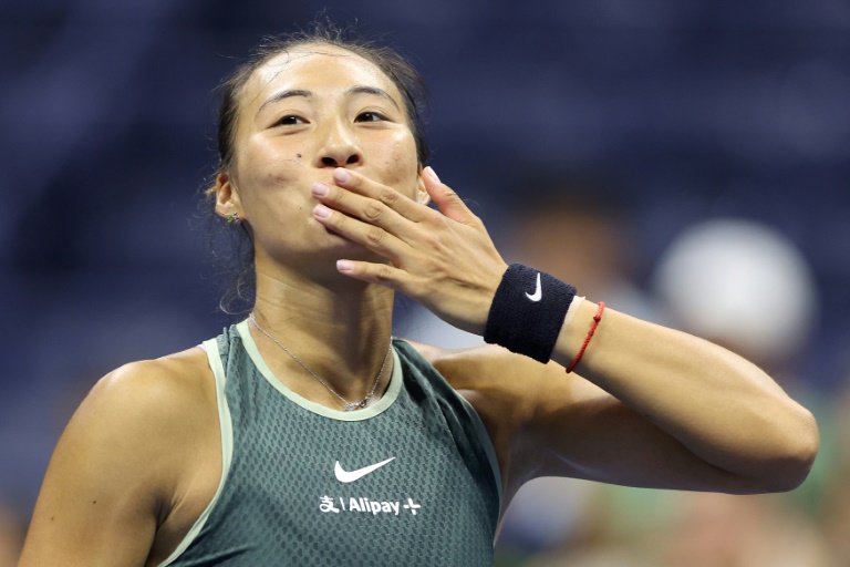 Zheng into US Open quarter-final after record 2:15 a.m. finish