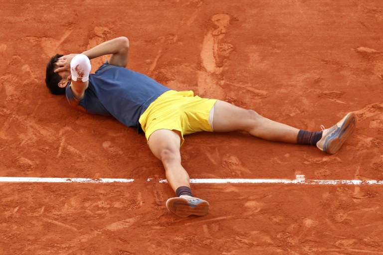 Roland-Garros: Alcaraz, l'empressé champion qui ne touche déjà plus terre