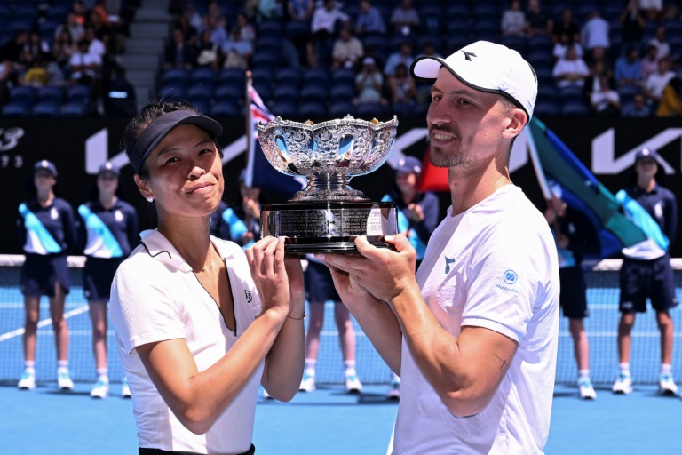 Hsieh and Zielinski win Australian Open mixed doubles title