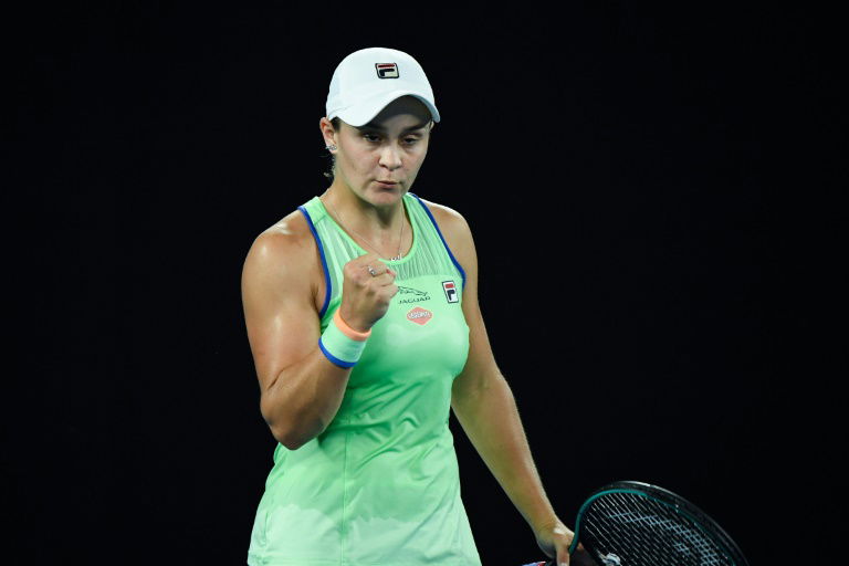 Barty roars back to make winning start in Melbourne