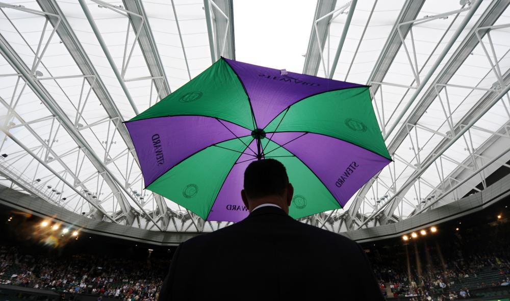 Women's semi-finals to be played under the Centre Court roof ? Rain is expected at Wimbledon this Thursday afternoon according to forecasts