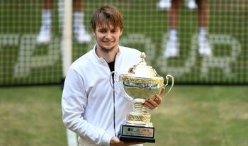 Bublik defeats Medvedev and wins Halle tournament for the second time  
