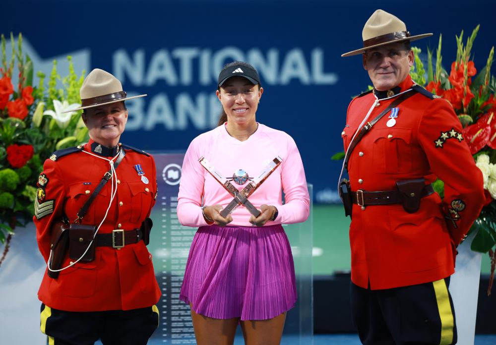 Pegula strong to defend title in Toronto, Anisimova reborn