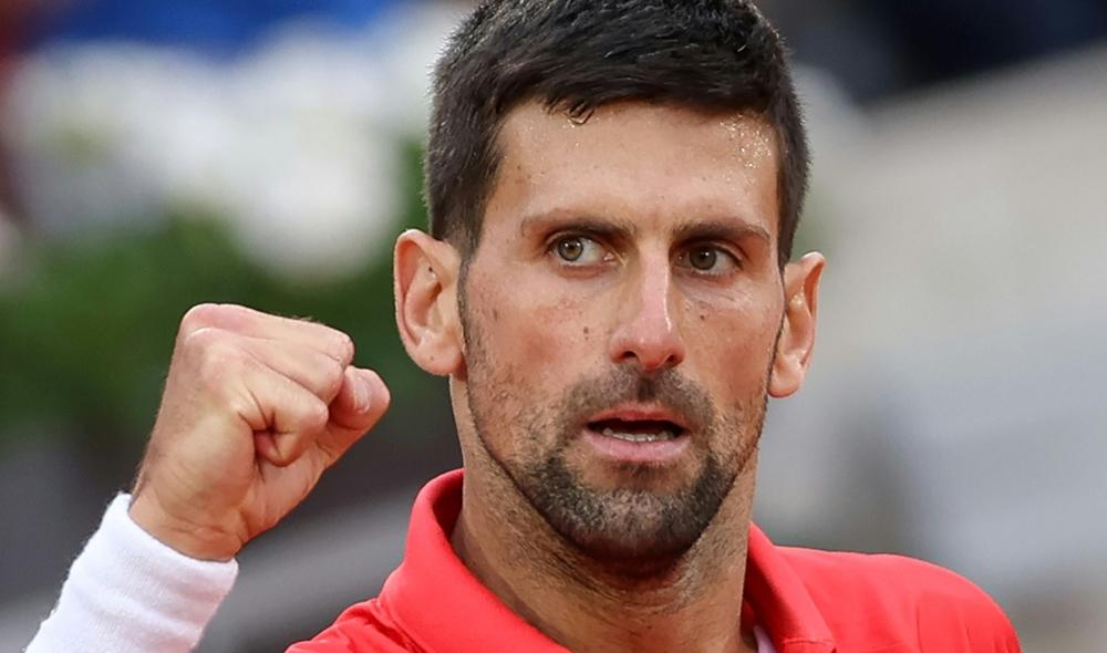 Djokovic en huitièmes ! Le n°1 mondial n'a fait qu'une bouchée de Bedene sur le Chatrier et affrontera Schwartzman pour une place en quarts