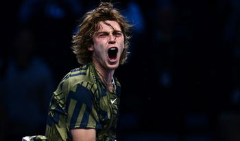 Rublev mate Tsitsipas et se hisse en demies des ATP Finals 