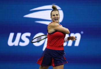 Sabalenka alcanza la segunda ronda sin problemas
