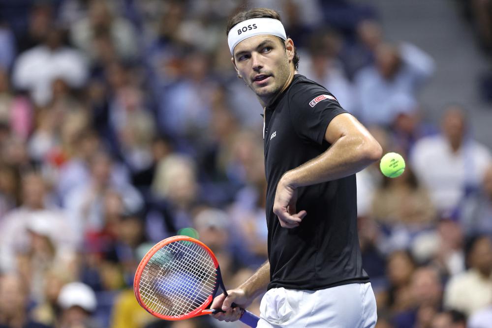 Fritz snatches 4th set from Tiafoe at US Open!