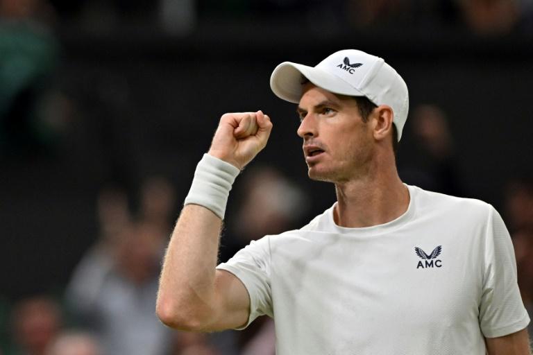 Murray makes an appearance at Queen’s to inaugurate the Andy Murray Arena