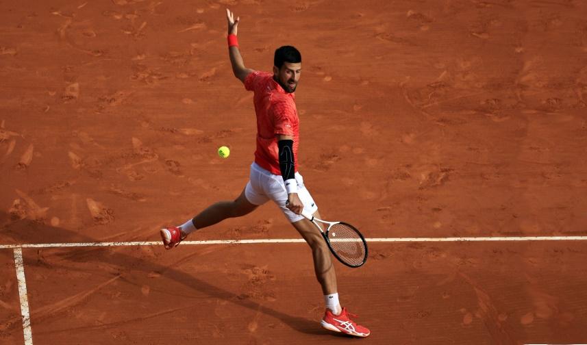Djokovic makkelijk, Hurkacz moeilijker in Monte-Carlo