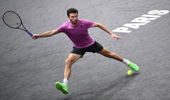 Simon en piste face à Auger-Aliassime