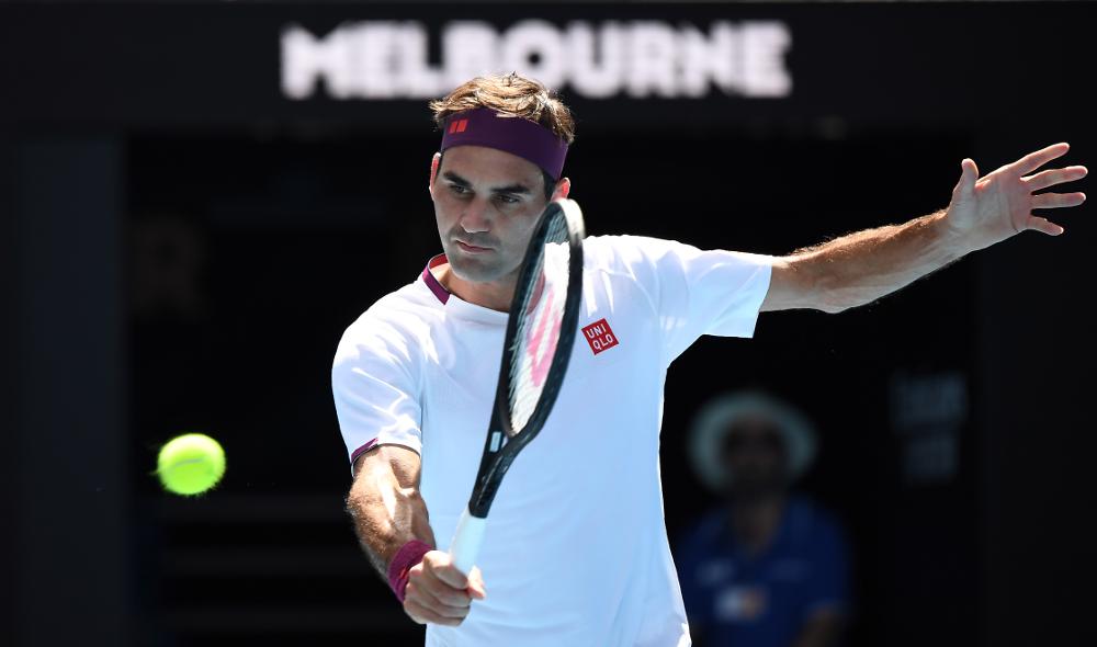 Federer will play against Djokovic despite his groin muscle contracture