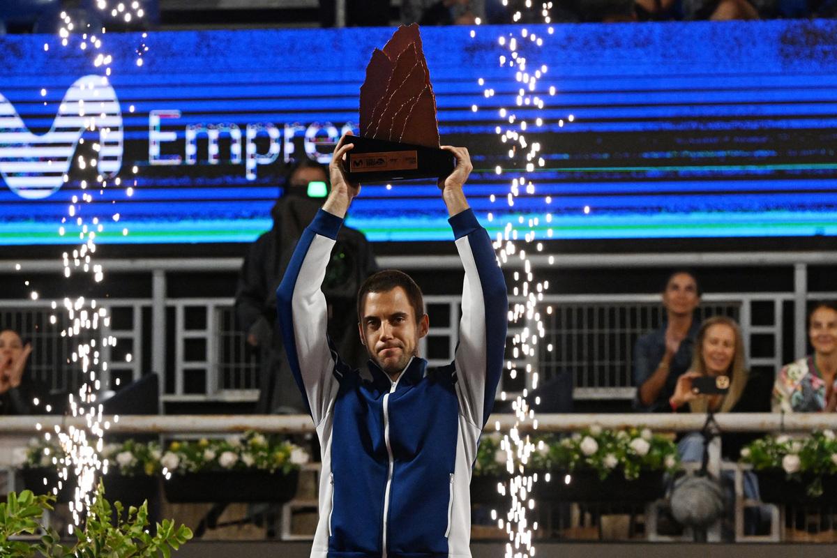 Djere s’impose sur le fil contre Baez et remporte el torneo de Santiago