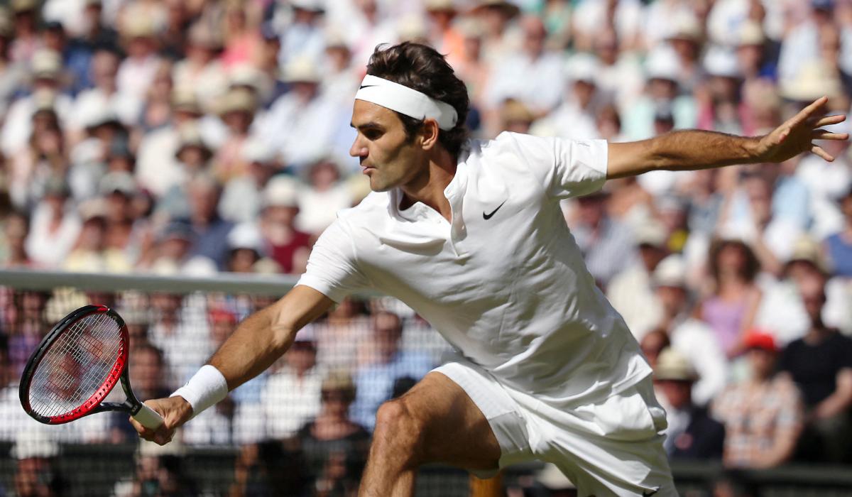 Vidéo – Federer retrouve le gazon de Wimbledon quelques années après sa retraite