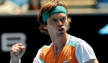 Rublev Easily Defeats Gaston and Advances to the Third Round in Toronto  