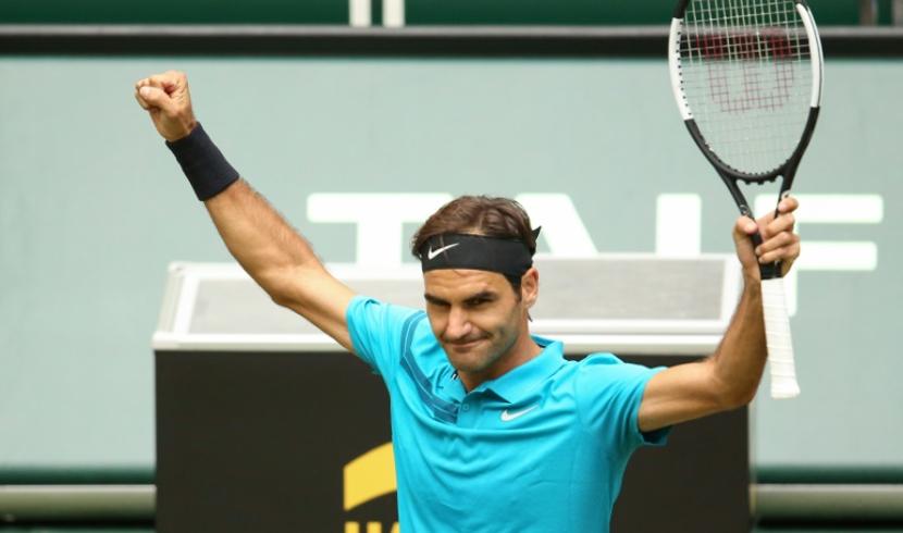 Federer encore accroché mais en demies à Halle