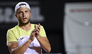 « J’espère que l’âge va commencer un peu à attaquer son physique », Muller s’exprime avant son match face à Djokovic
