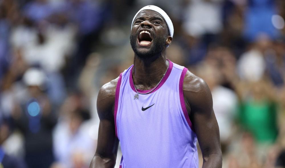 Rinderknech loses to Tiafoe at the Australian Open, who was overcome by vomiting