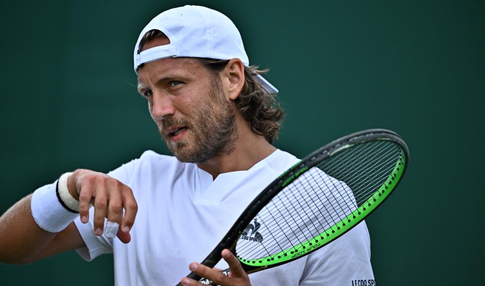 Pouille desiste do seu jogo da terceira ronda em Wimbledon!