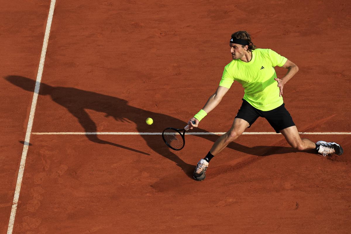 Detentore del titolo, Tsitsipas ribalta Thompson e raggiunge gli ottavi a Monte-Carlo  